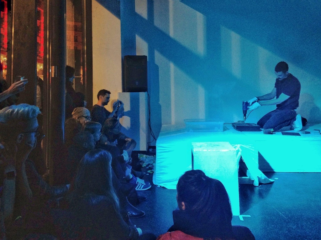 Pathétique de l'automation, Crisis #5, 59 RIVOLI, 2015